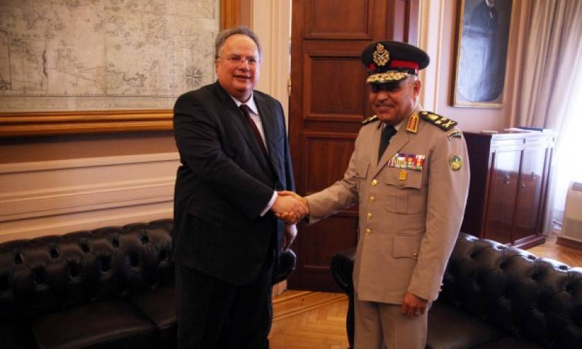 Συνάντηση Κοτζιά με τον υπουργό Άμυνας της Αιγύπτου