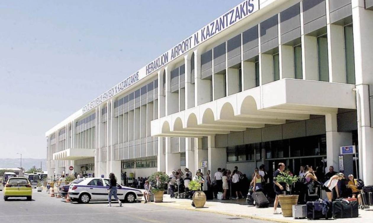 Ηράκλειο: Συλλήψεις για πλαστά ταξιδιωτικά έγγραφα