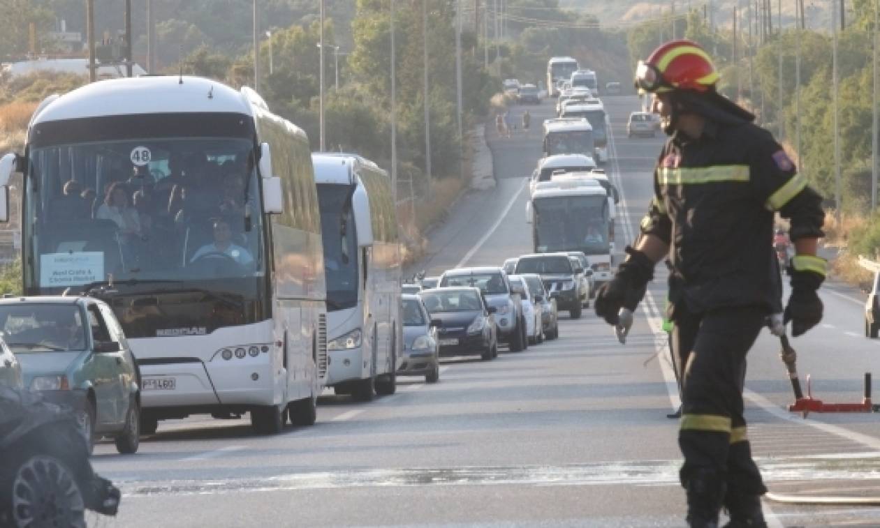 Κρήτη: Σοβαρό τροχαίο με τραυματίες στον ΒΟΑΚ - Αυτοκίνητο τυλίχθηκε στις φλόγες (pics)