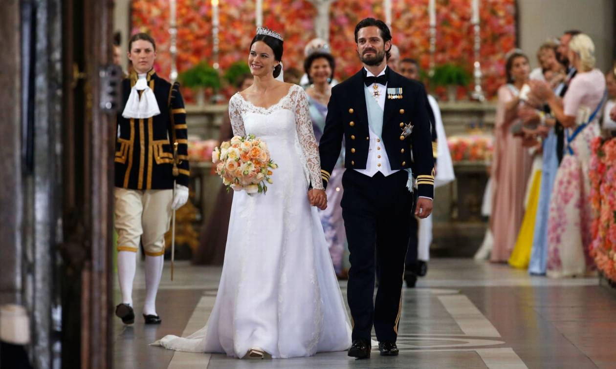 Ο γάμος της χρονιάς στη Σουηδία: Μια «κοινή θνητή» στο πλευρό του πρίγκιπα (photos)