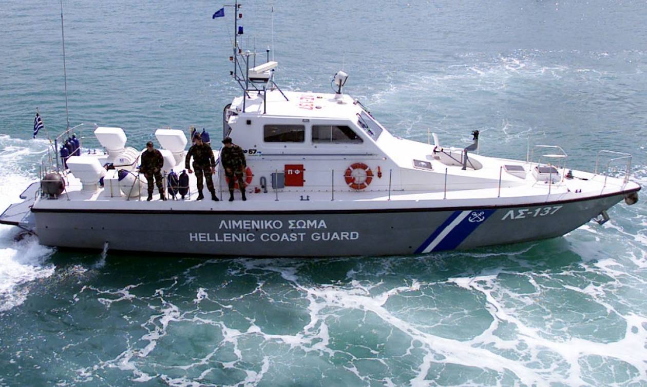 Σκάφος προσέκρουσε σε βράχια στο Βόλο - Νεκρή 51χρονη
