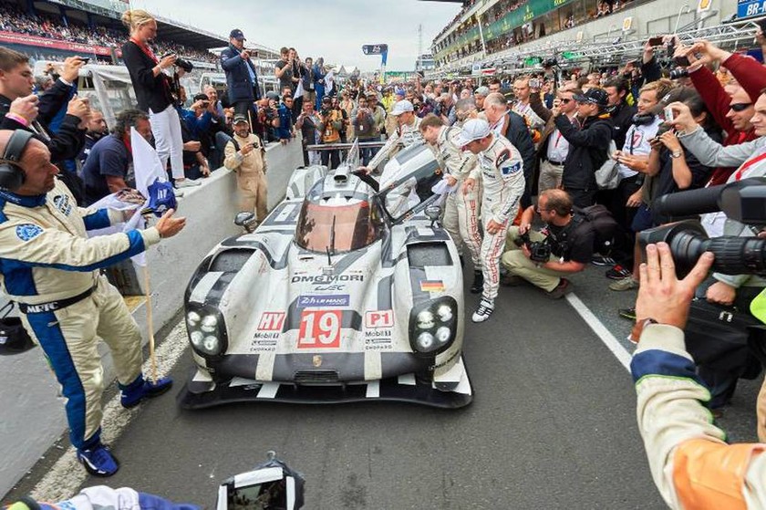 24 Ώρες του Le Mans: Νίκη της Porsche 17 χρόνια μετά