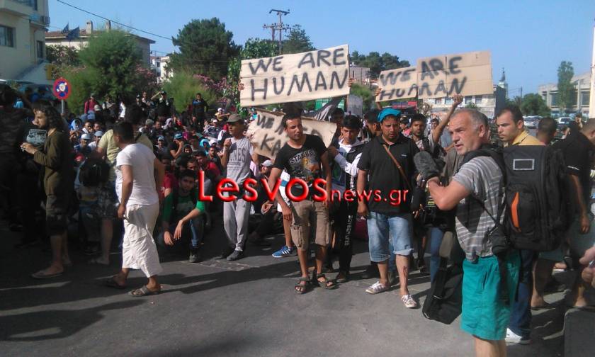 Λέσβος: Αιματηρές συμπλοκές και εξέγερση σε καταυλισμό μεταναστών