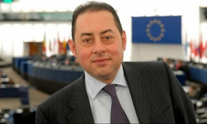 Πιτέλα: «Βρείτε λύση για να σωθεί η ευρωζώνη»