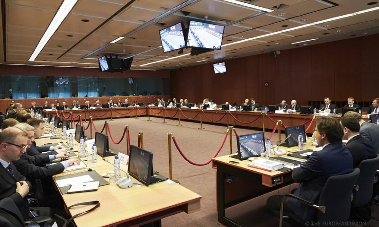 Τα βλέμματα στραμμένα στο Eurogroup