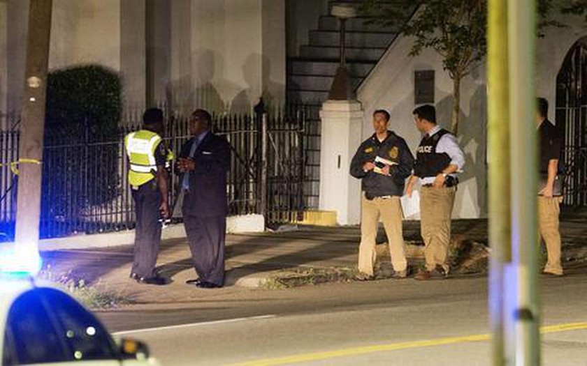 Πολύνεκρη επίθεση σε εκκλησία στο Τσάρλεστον των ΗΠΑ