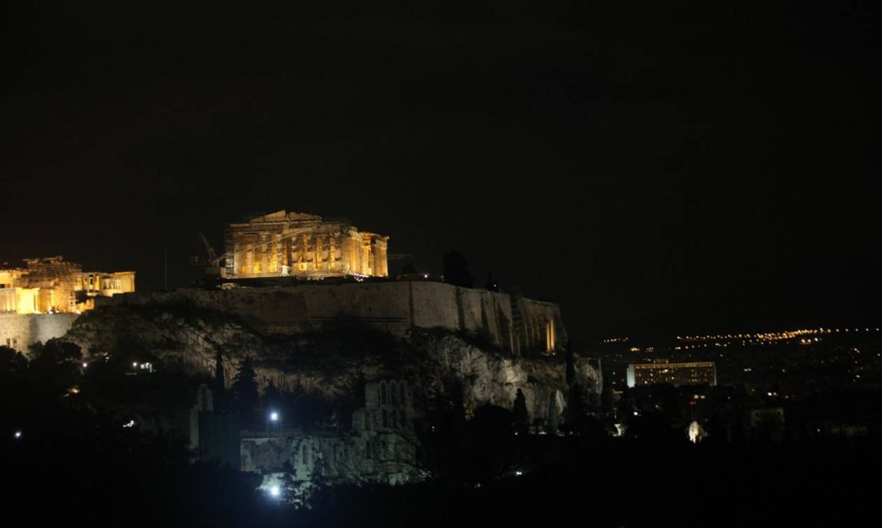 Το βράδυ η Αθήνα είναι ακόμα πιο όμορφη (video)