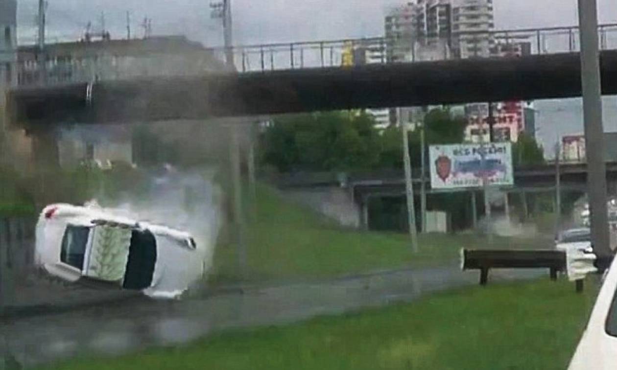 Τρομακτικό ατύχημα με Porsche στους δρόμους της Σιβηρίας (video)