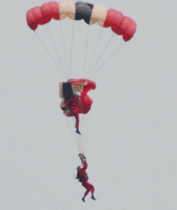 parachutist 306293