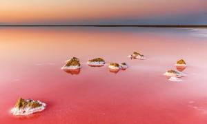 Η ματωμένη λίμνη… το πιο εξωγήινο τοπίο της Γης! (photos)