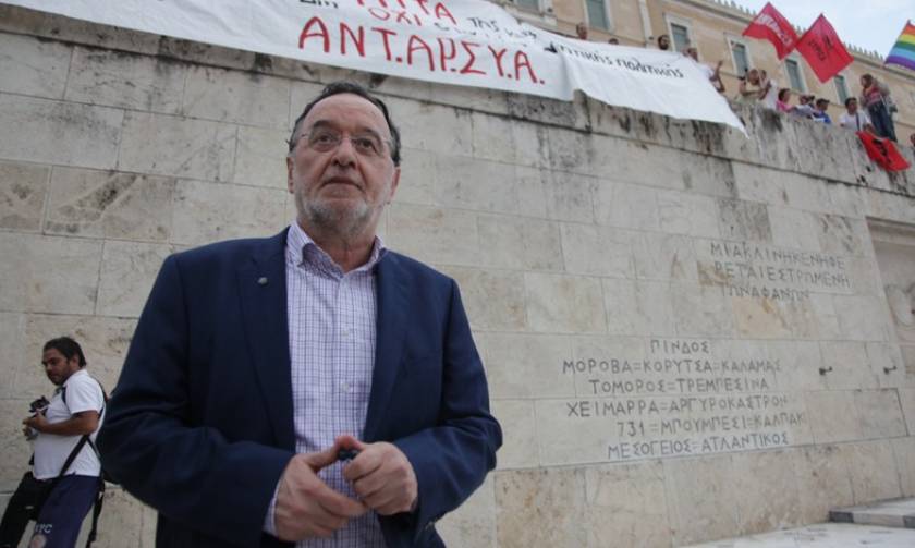 Οι τρεις προϋποθέσεις Λαφαζάνη για έξοδο της Ελλάδας από την κρίση