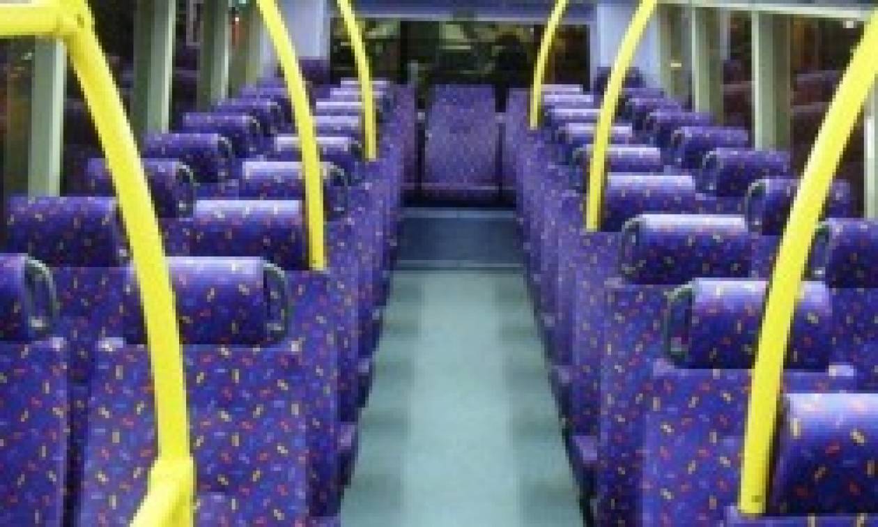 Γιατί τα καθίσματα των λεωφορείων είναι πάντα πολύχρωμα; (video)