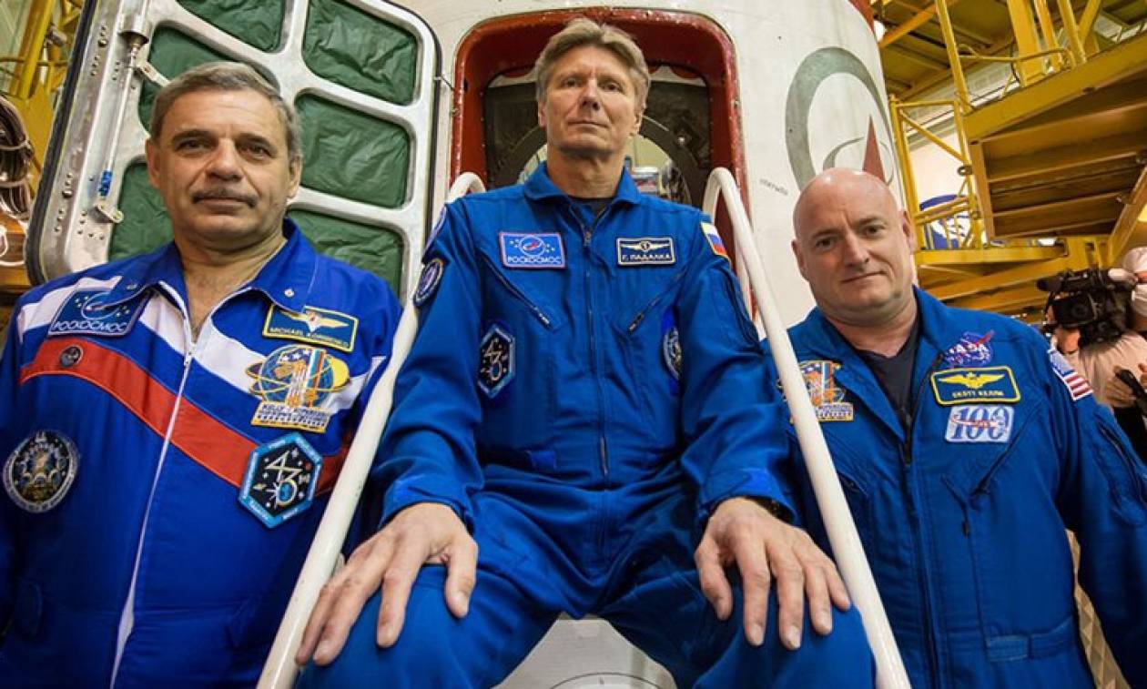 Ρώσος κοσμοναύτης έσπασε το ρεκόρ παραμονής στο διάστημα