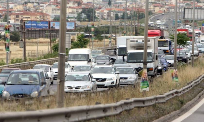 Θεσσαλονίκη: Κυκλοφοριακά προβλήματα στην Περιφερειακή λόγω τροχαίου