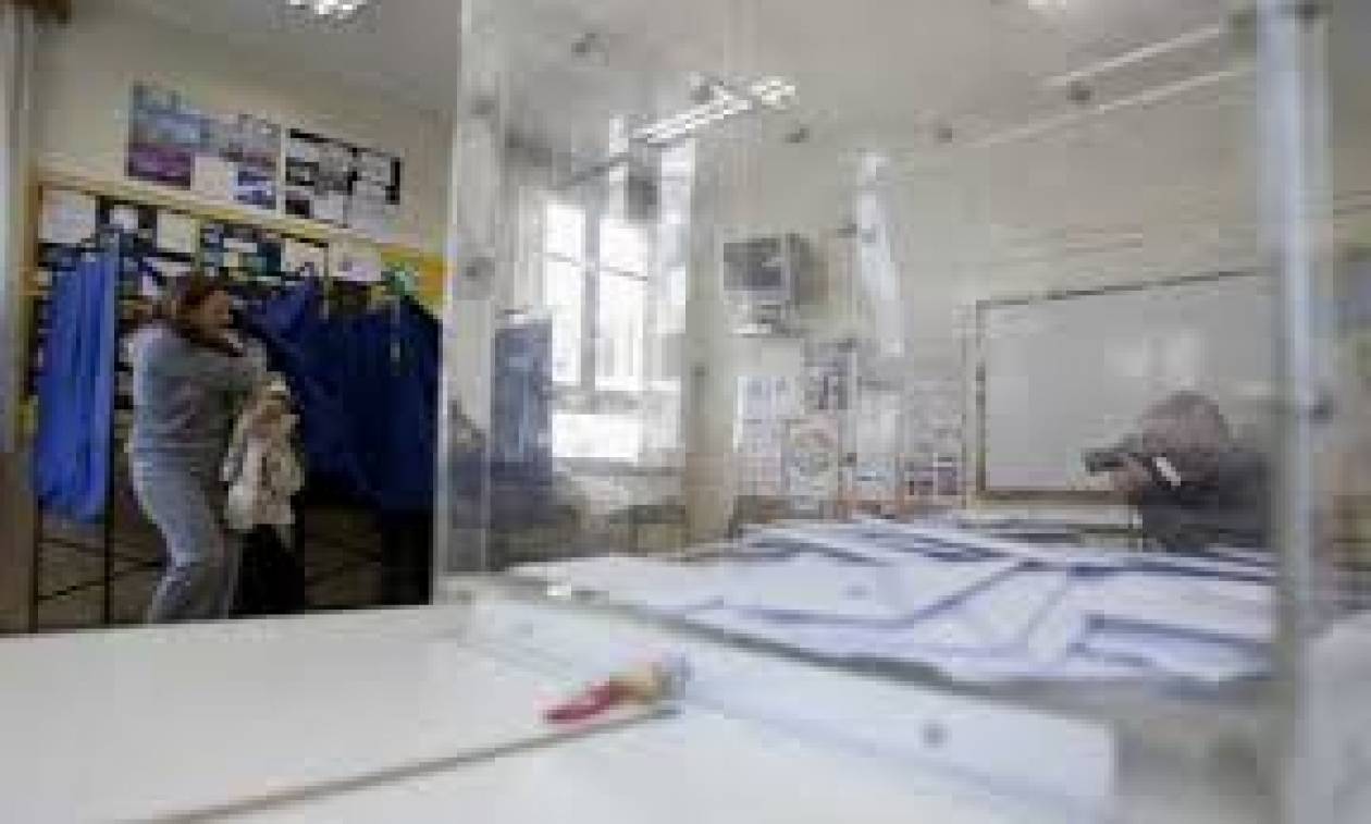 Δημοψήφισμα 2015: Κανονικά εξελίσσεται η εκλογική διαδικασία στα Χανιά