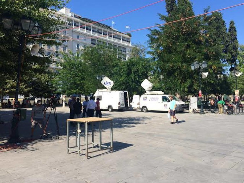 Δημοψήφισμα - Στην πλατεία Κλαυθμώνος οι υποστηρικτές του ΟΧΙ (photos)