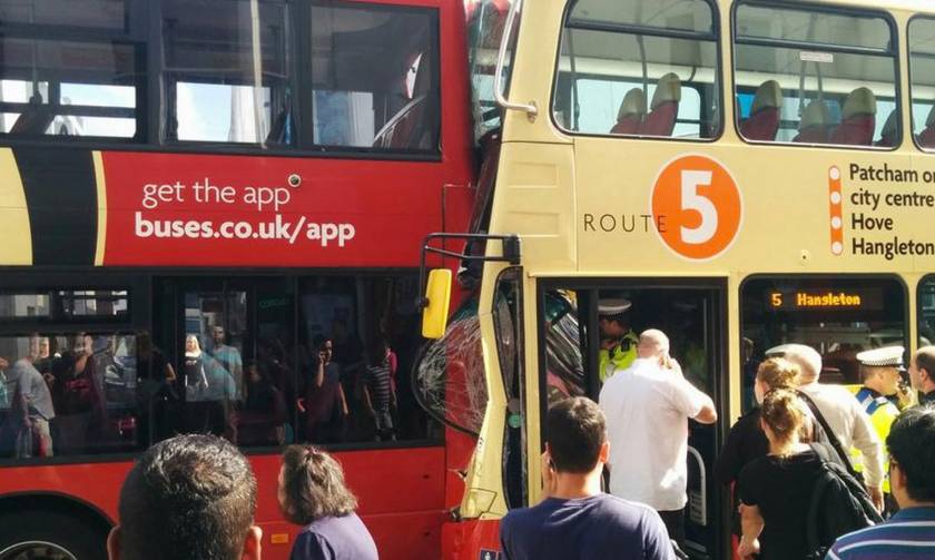 Λονδίνο: Σύγκρουση λεωφορείων - Πολλοί τραυματίες