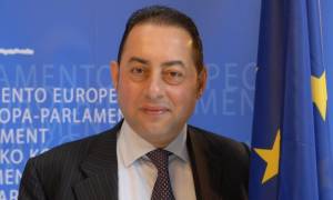 Ευρωκοινοβούλιο - Πιτέλα: Δεν δεχόμαστε ένα Grexit (video)