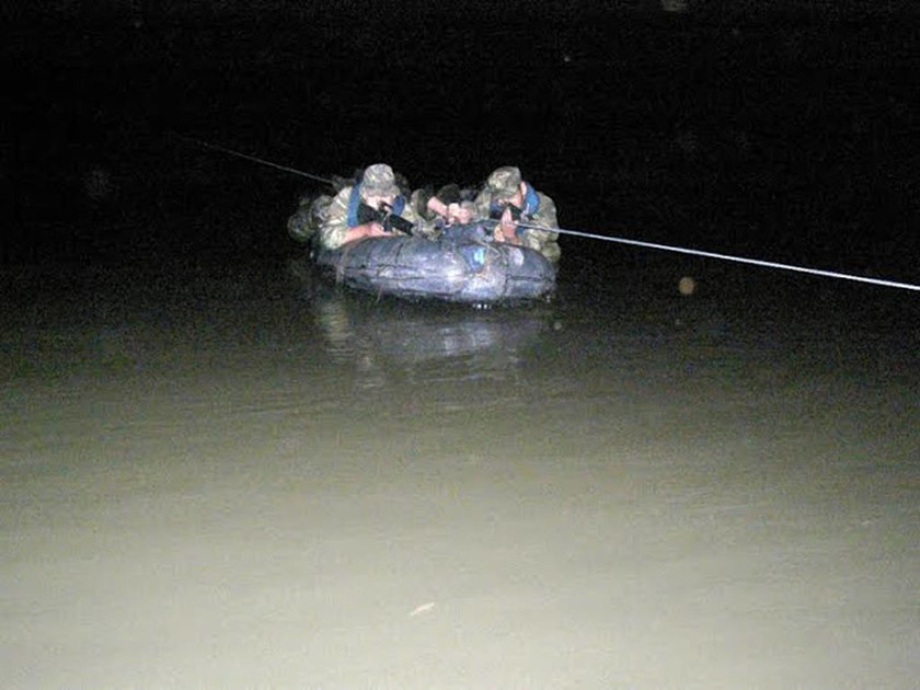 Μονάδες Ειδικών Δυνάμεων σε επιχείρηση στο Στρυμόνα ποταμό (pics)