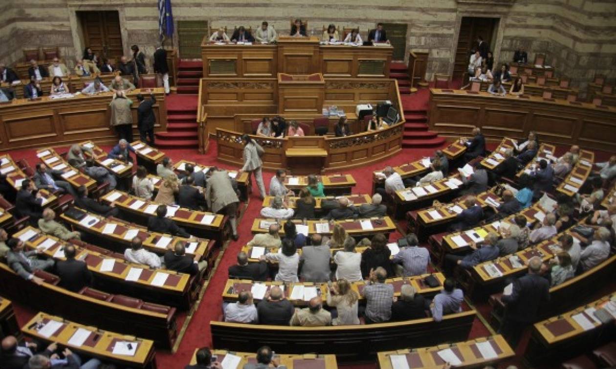 Βουλή: Υπερψηφίστηκαν και τα τέσσερα άρθρα του νομοσχεδίου για την ιθαγένεια