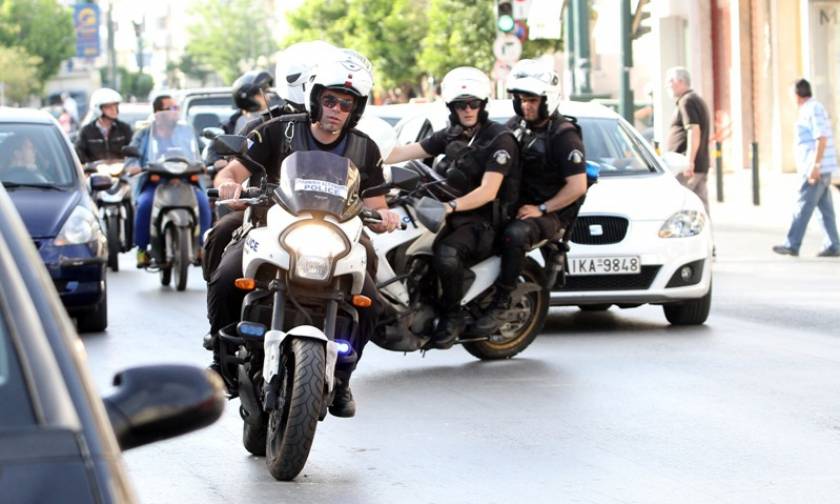 Θεσσαλονίκη: Διπλή σύλληψη για διακίνηση μεταναστών
