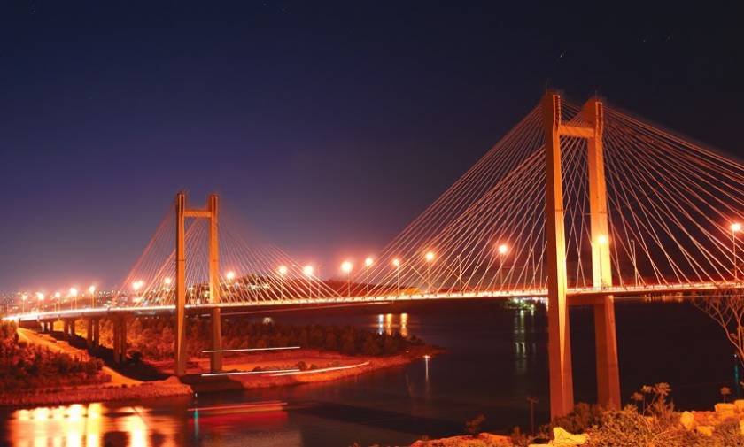 Θρίλερ στη Χαλκίδα: 38χρονος ήθελε να αυτοκτονήσει πηδώντας από τη γέφυρα