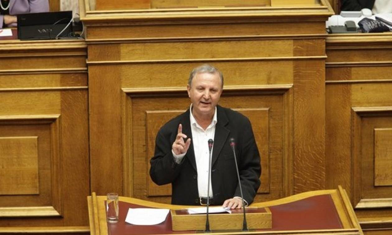 Βουλευτής του ΣΥΡΙΖΑ προαναγγέλλει πρόταση μομφής κατά της Κωνσταντοπούλου