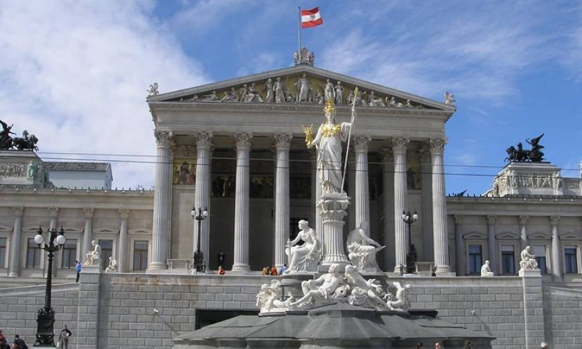 Αυστρία: Η κυβέρνηση απορρίπτει απαίτηση για δημοψήφισμα κατά της βοήθειας προς την Ελλάδα