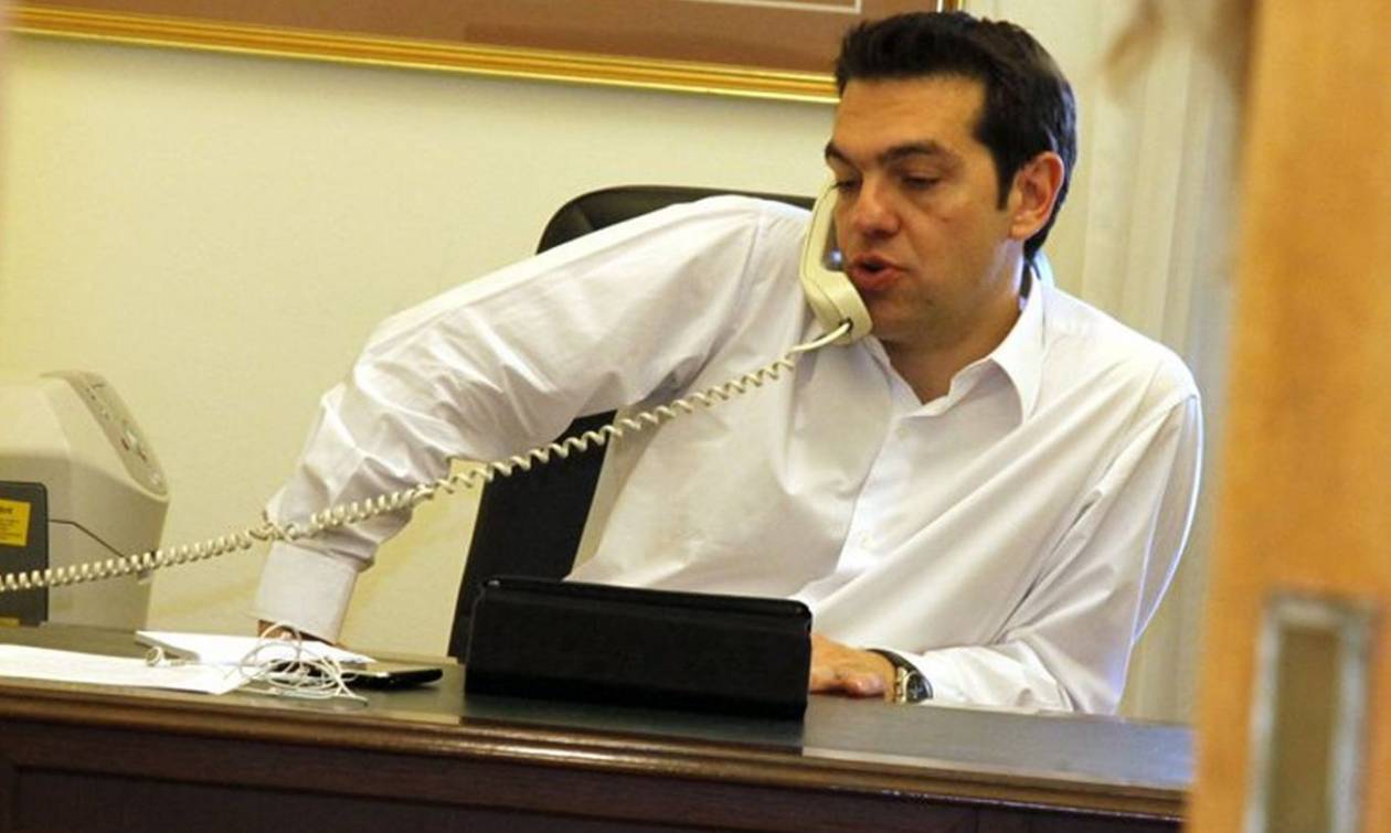 Τσίπρας - Live: Δείτε τι γράφουν στο twitter οι πολίτες για τη συνέντευξη του #tsipras στην ΕΡΤ