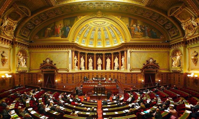 Μνημόνιο - Παρίσι: Υπερψηφίστηκε από το γαλλικό Κοινοβούλιο η συμφωνία Ελλάδας-πιστωτών