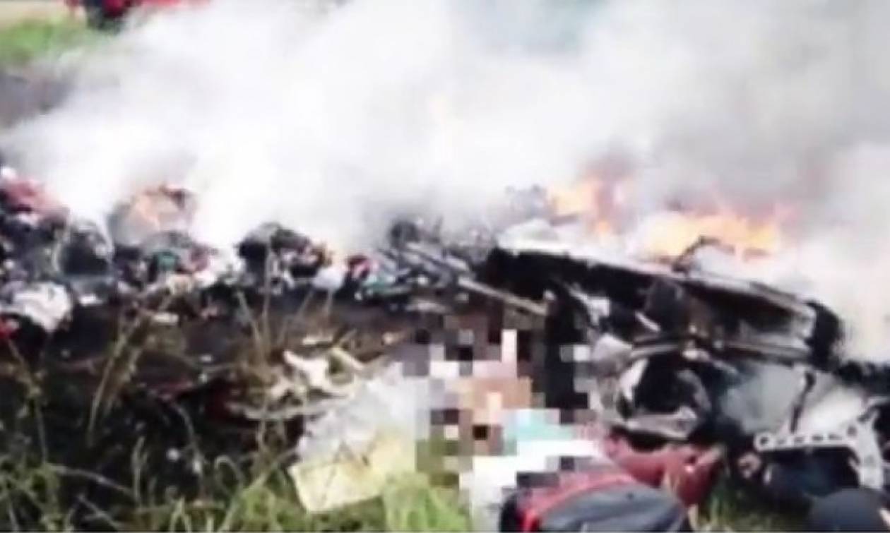 Βίντεο που σοκάρει: Πλιάτσικο στις αποσκευές των επιβατών της μοιραίας πτήσης MH17