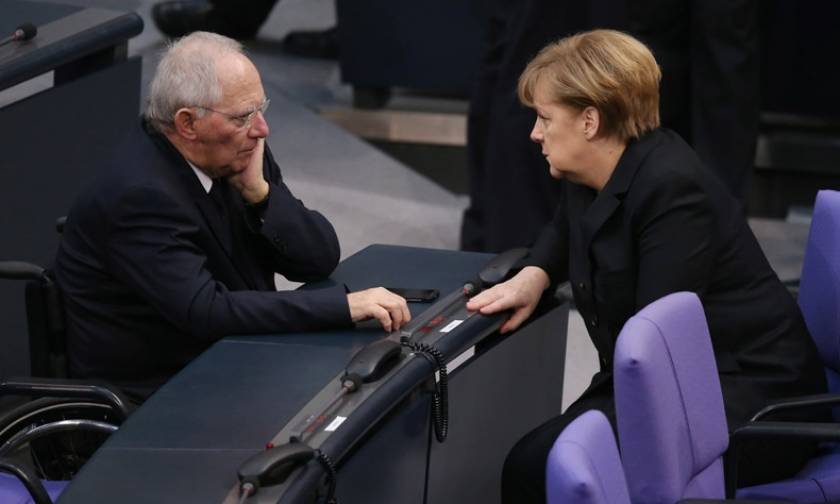 Διαψεύδει το γερμανικό ΥΠΟΙΚ τις φήμες περί παραίτησης Σόιμπλε