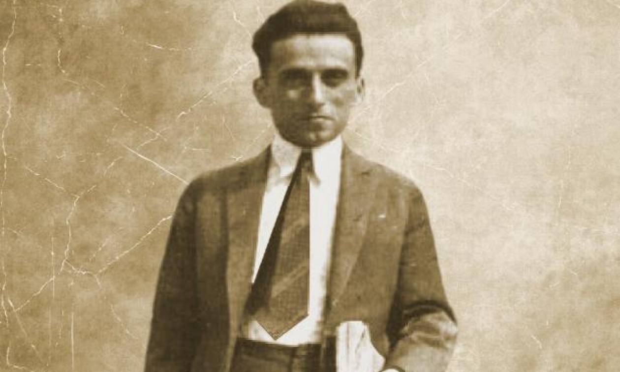 Σαν σήμερα το 1928 πεθαίνει ο Κώστας Καρυωτάκης
