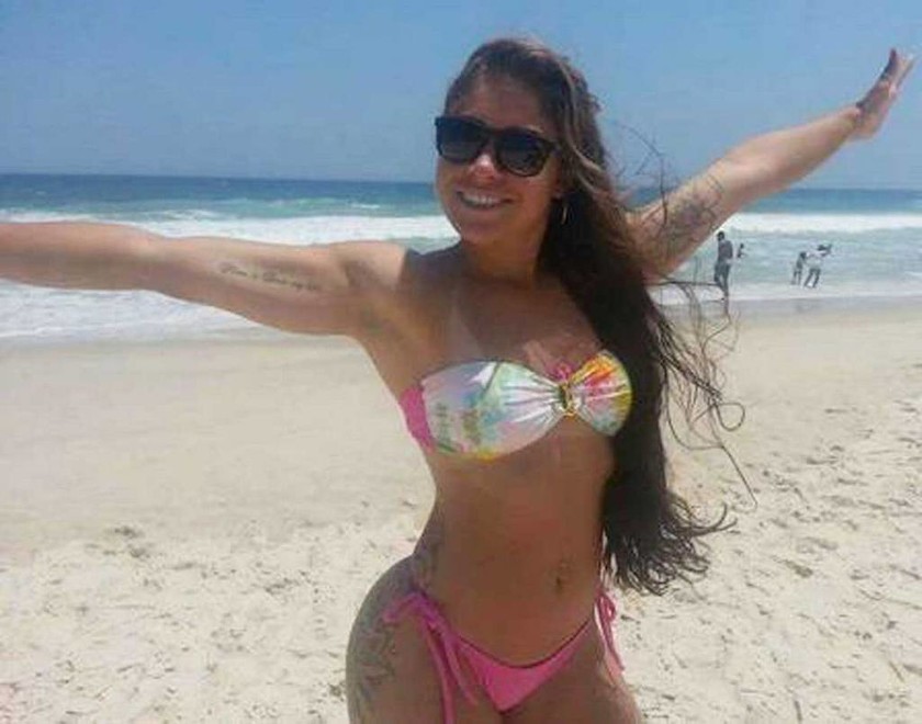 Η σέξι Βραζιλιάνα οδοκαθαρίστρια που έχει «τρελάνει» το διαδίκτυο! (photos)