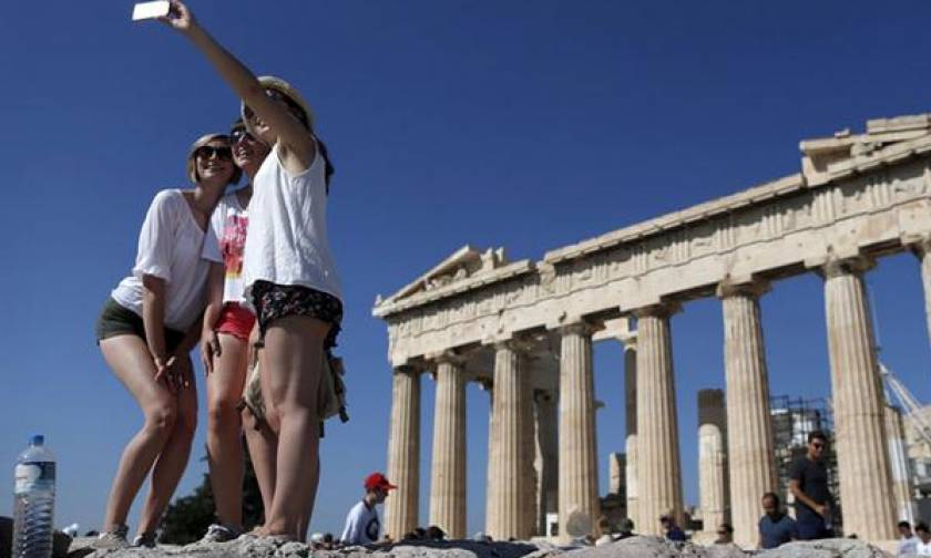 Η Zeit υπέρ της χώρας μας: Αυτό το καλοκαίρι συνοδεύουμε την Ελλάδα