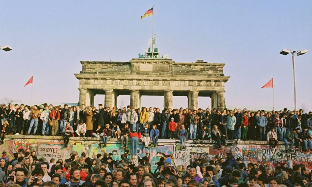 Γερμανία: 25χρόνια μετά την πτώση του Τείχους, υπάρχουν ακόμα δύο χώρες…
