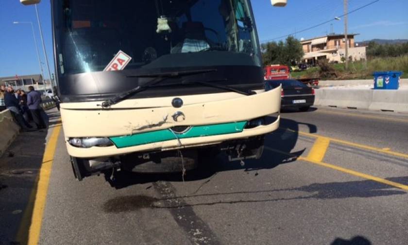 Σύγκρουση λεωφορείου με Ι.Χ. σε δρόμο της Κέρκυρας
