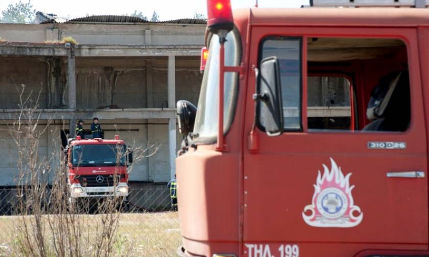 Πάτρα: Εργοστάσιο τυλίχτηκε στις φλόγες