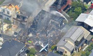 Ιαπωνία: Aεροσκάφος συνετρίβη σε προάστιο του Τόκιο