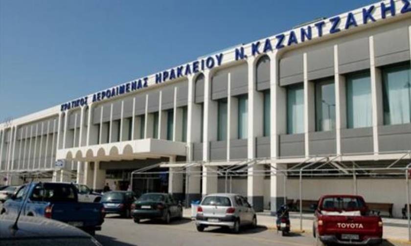 Σύλληψη τριών αλλοδαπών με πλαστά έγγραφα στο αεροδρόμιο του Ηρακλείου