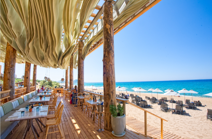 Απολαύστε ένα ακόμη ονειρεμένος καλοκαίρι στο The Romanos και στο Westin Resort Costa Navarino