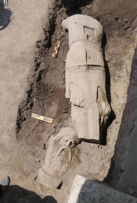 Συγκλονιστικό εύρημα: Η αρχαιολογική σκαπάνη αποκάλυψε άγαλμα του Σιληνού (Photo) 