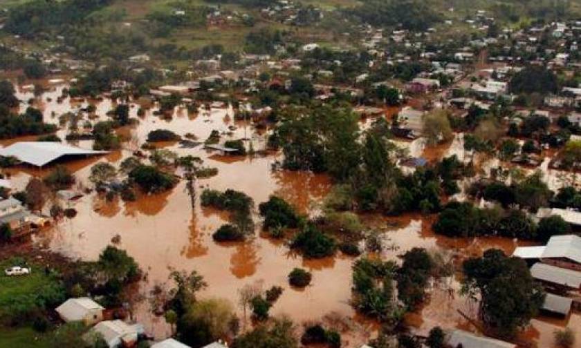 Παραγουάη: Πλημμύρες στην Ασουνσιόν «εκτόπισαν» 40.000 άτομα