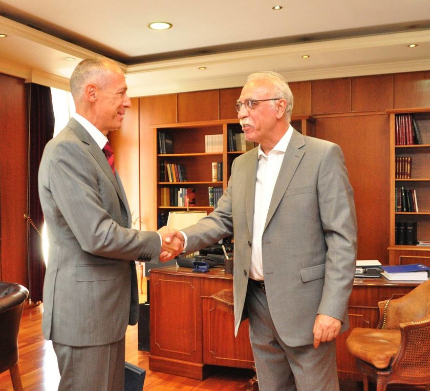 Συνάντηση Βίτσα με τον πρέσβη της Ρωσίας στην Ελλάδα (pics)