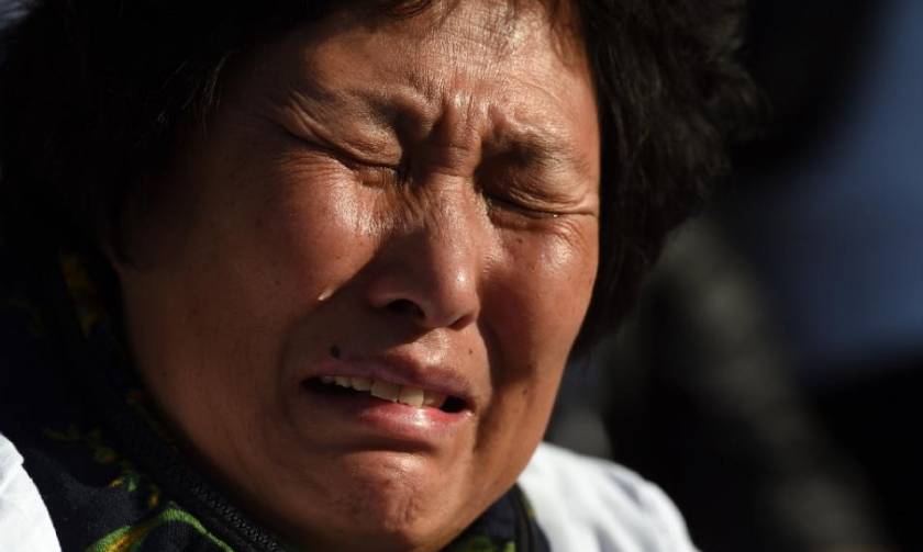 MH370: Νέα ευρήματα στη Ρεϊνιόν - Εξαγριωμένες οι οικογένειες των αγνοουμένων (video & pics)