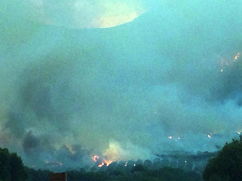 Αιτωλοακαρνανία: Σε εξέλιξη πυρκαγιά στο Πάλαιρο (photos)
