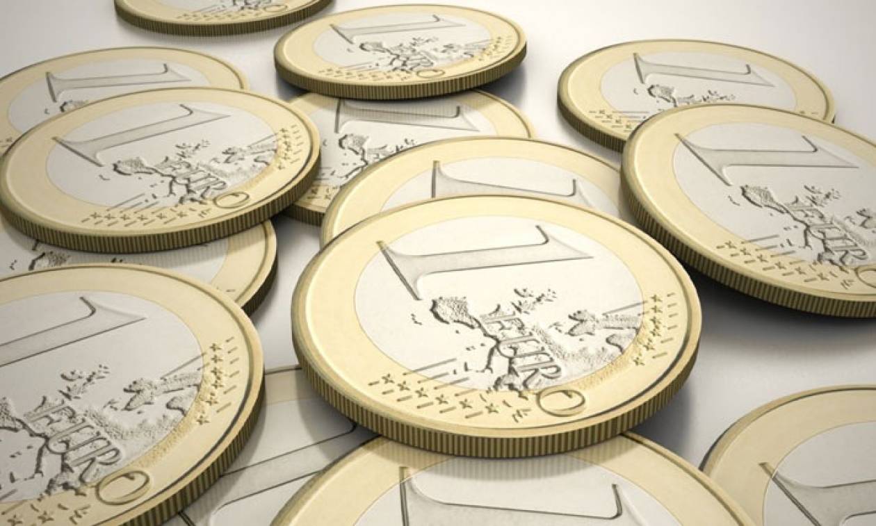 Το ευρώ υποχωρεί κατά 0,33% στα 1,1118 δολ.