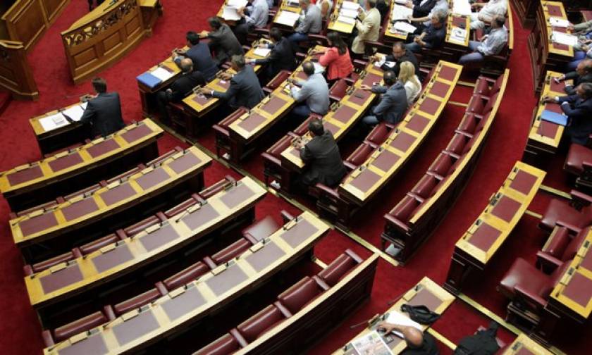 Βουλή: Παρατείνεται η συνεδρίαση των Επιτροπών