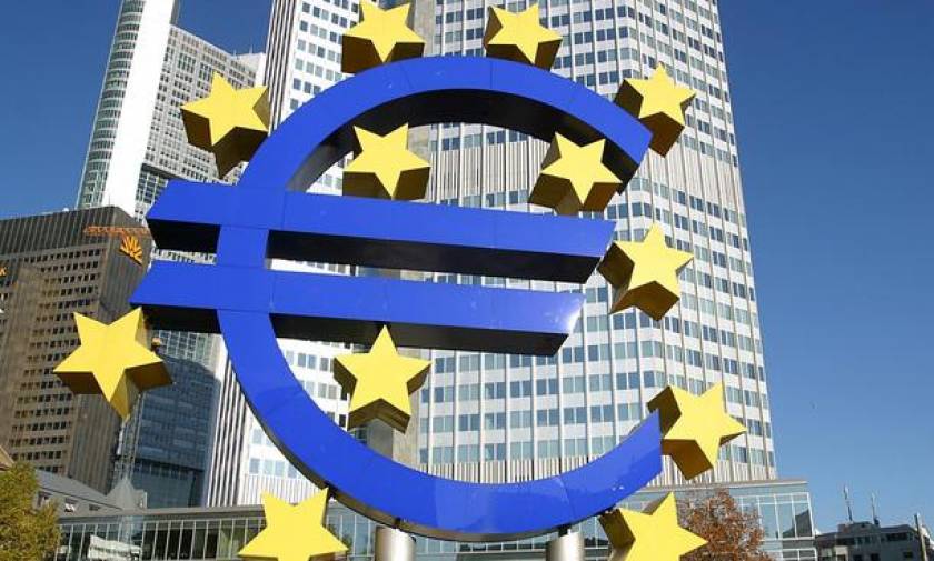 Reuters: Αποδυναμώνεται η δυναμική ανάπτυξης της ευρωζώνης
