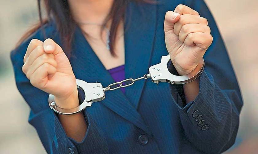 Χανιά: «Πλούσιο» το βιογραφικό της 47χρονης που συνελήφθη με την κατηγορία της απάτης